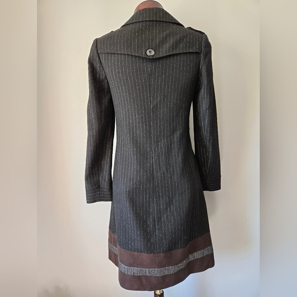 VIOLA Per Donna Black and Brown Pinstripe Midi Dress Coat. Size 36/ Small - Picture 6 of 14